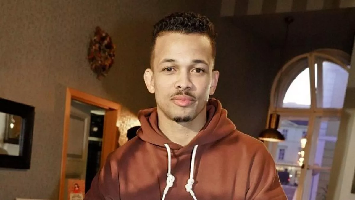 Ben Cristovao dostal výprask páskem, z děsivého rituálu si odnesl několik modřin