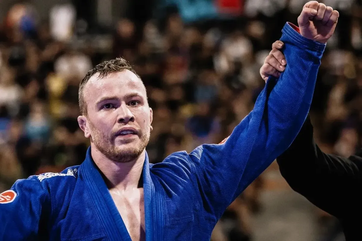 Britský zápasník podlehl rakovině. Vždy dával a nechtěl nic zpět