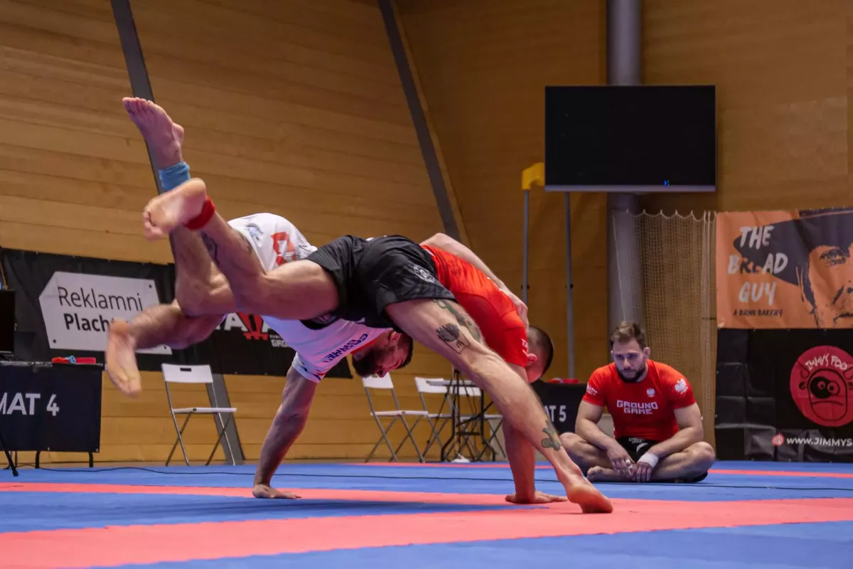 Československo zvítězilo nad Poláky, příště se o pás šampionky porvou ženy