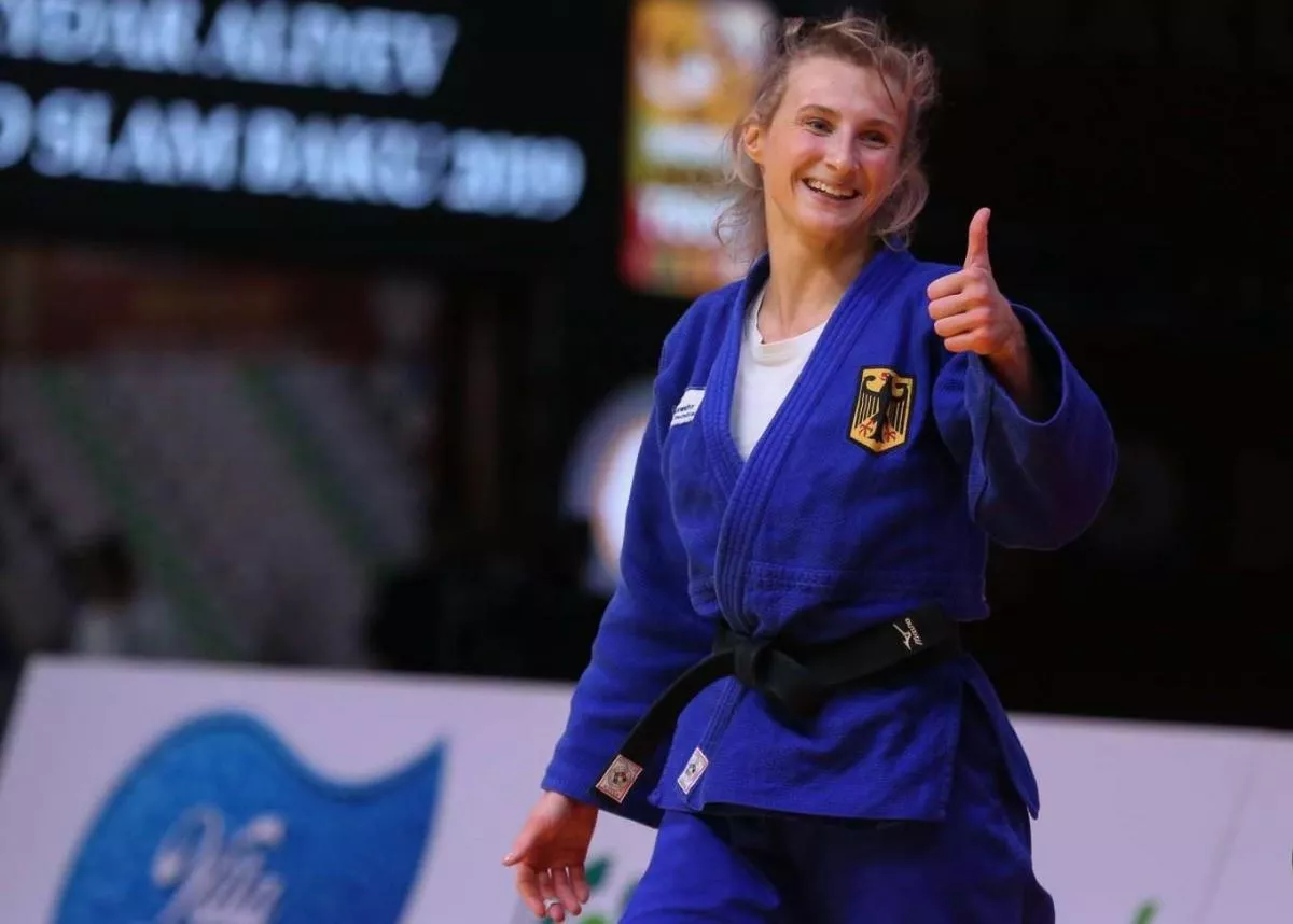 Trenér v olympijském Tokiu fackoval judistku. Zešílel? zírali fanoušci. Kdepak, byl to rituál