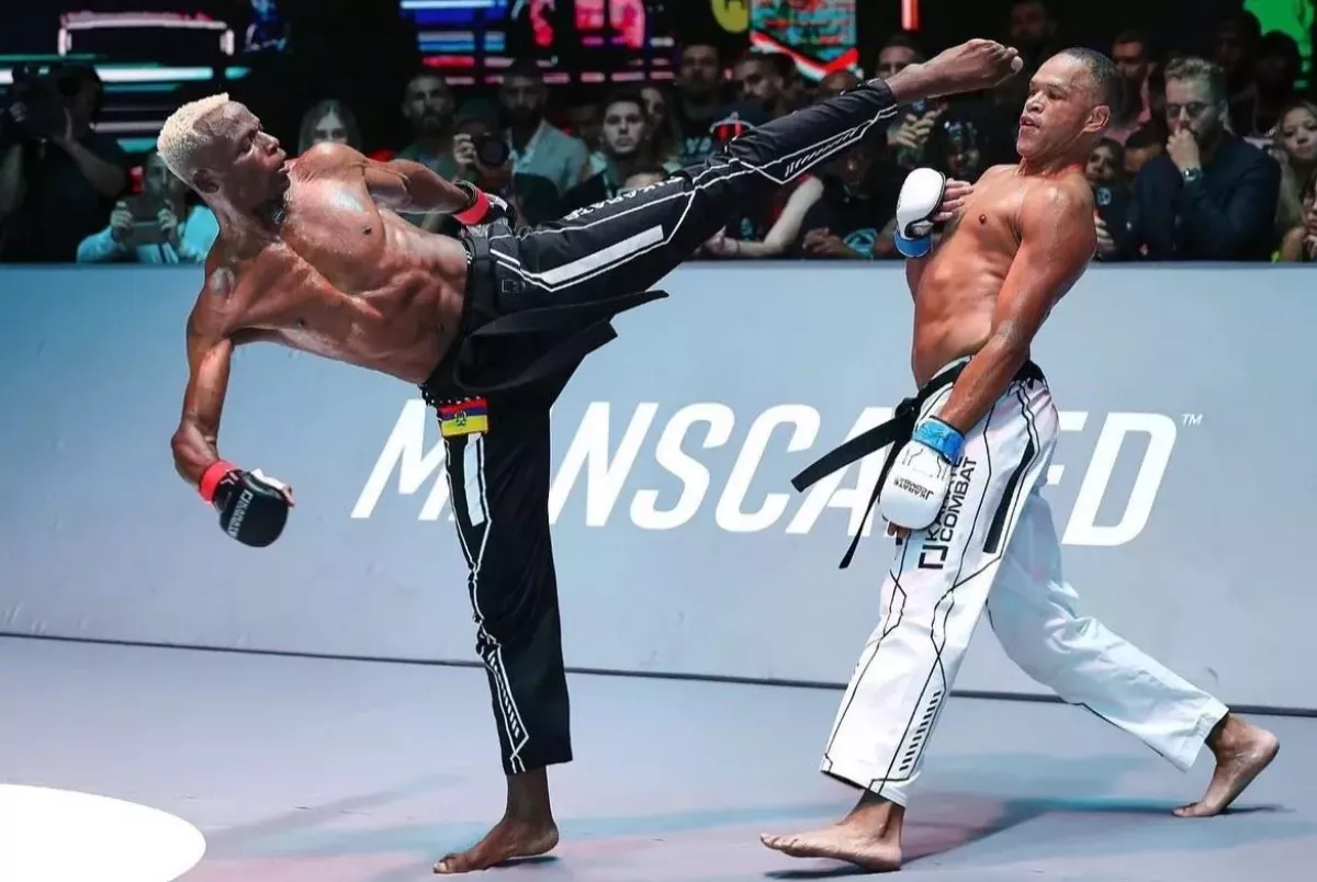 VIDEO: Tohle nikdo nečekal! Otočka a fighter málem sám sebe knockoutoval