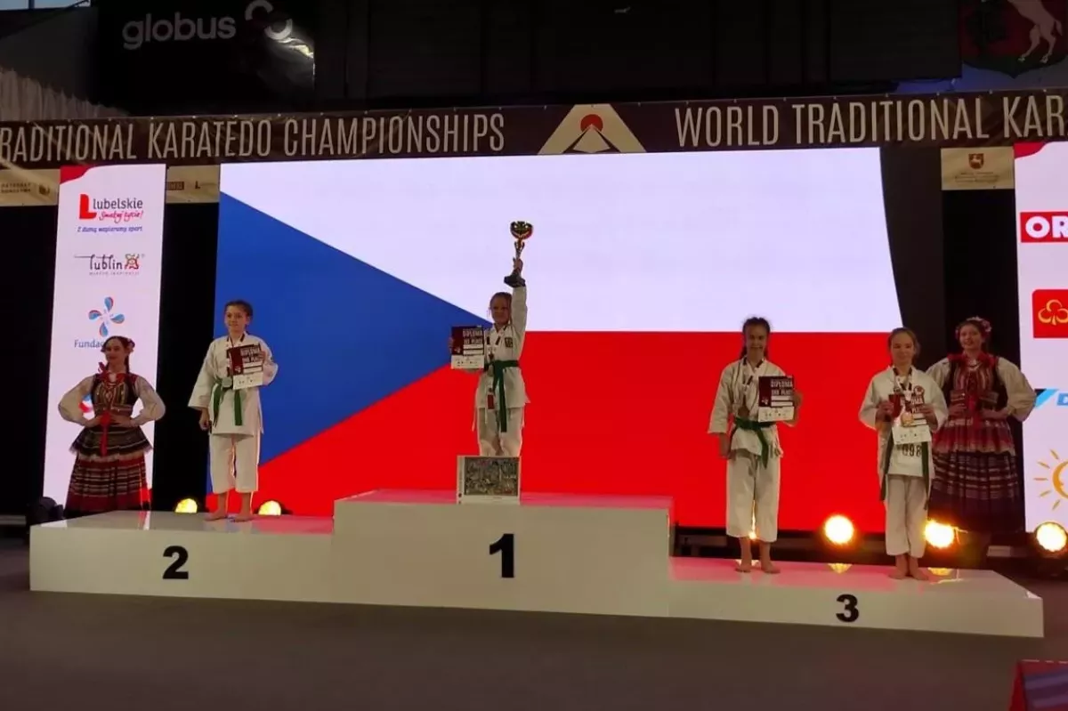 Velký úspěch. Na MS získali pražští karatisté dva tituly. Celkem vybojovali šest medailí